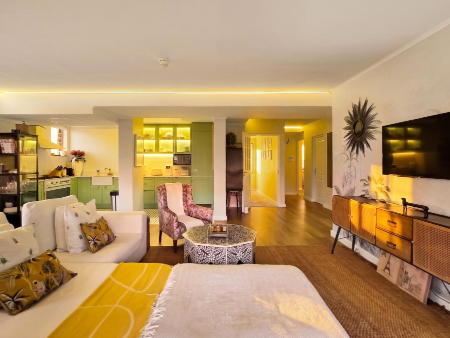 2 Bedroom Property for Sale in Sea Point Western Cape